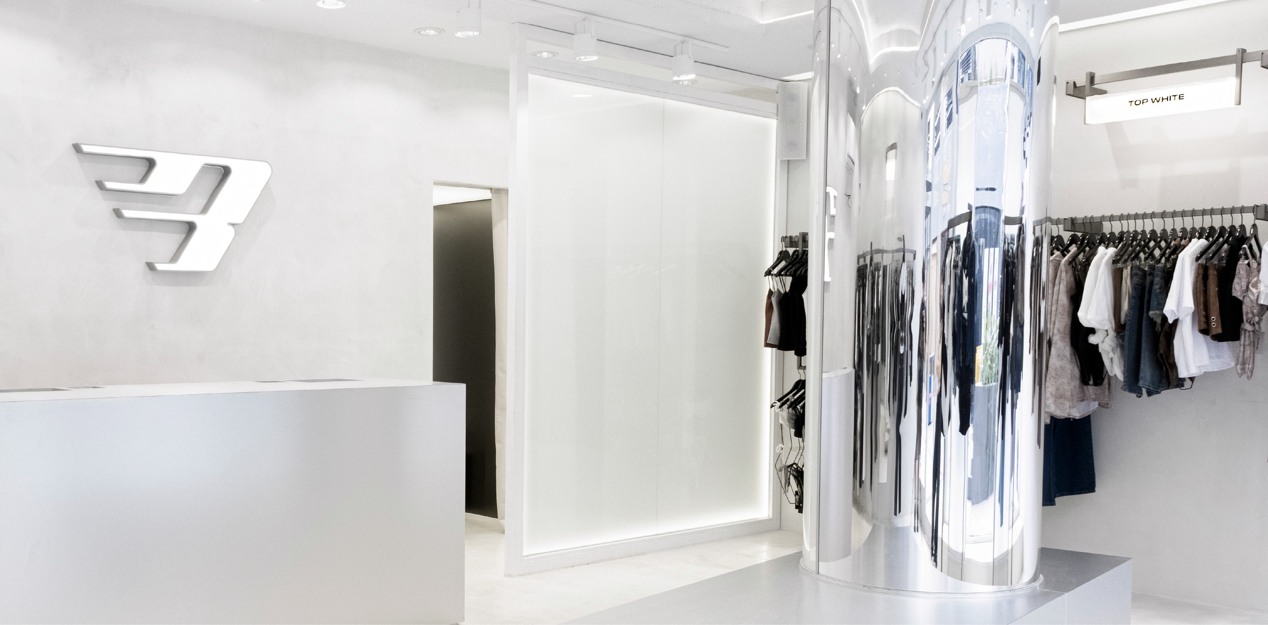 Top White Retail